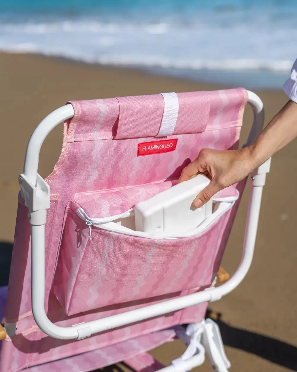 Chaise de Plage Réclinable avec Glacière Intégrée — Dossier 5 Positions, Accoudoirs Bois, Sangles Sac à Dos